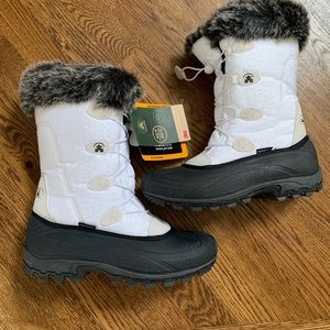 Kamik Momentum Size 9 Women White